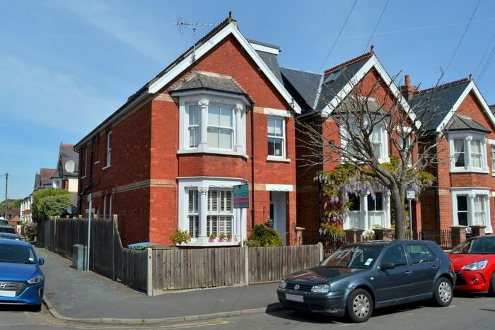 5 Bedroom Detached House To Rent In Holstein Avenue, Weybridge, KT13