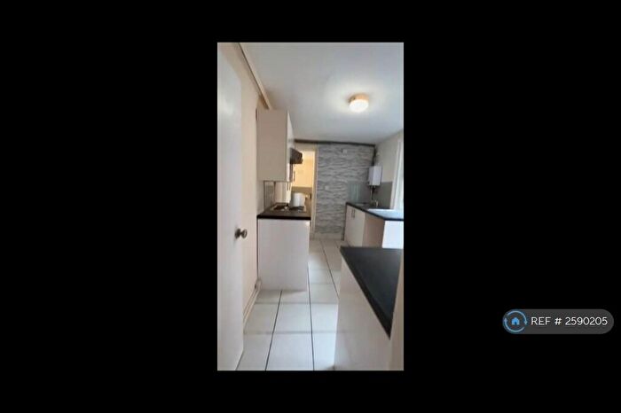 1 Bedroom Flat To Rent In Chatham, Chatham, ME4
