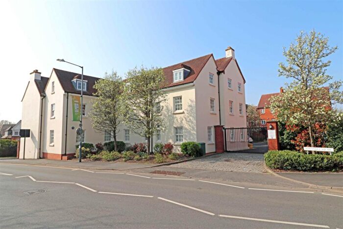 2 Bedroom Apartment To Rent In Martinique Square, Bowling Green Street, Warwick, CV34
