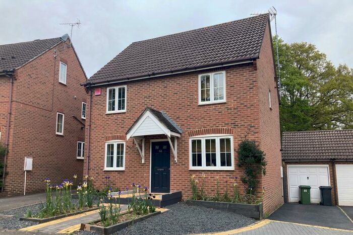 3 Bedroom Detached House To Rent In Mollison Rise, Whiteley, PO15