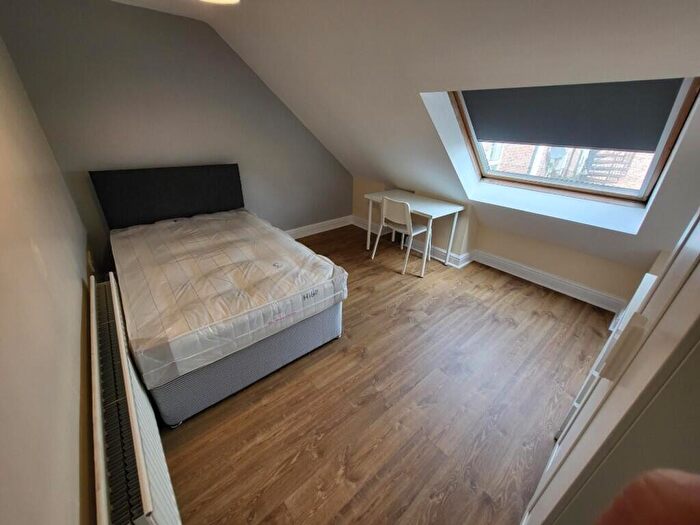 6 Bedroom House To Rent In C Osborne Road, Newcastle Upon Tyne, NE2