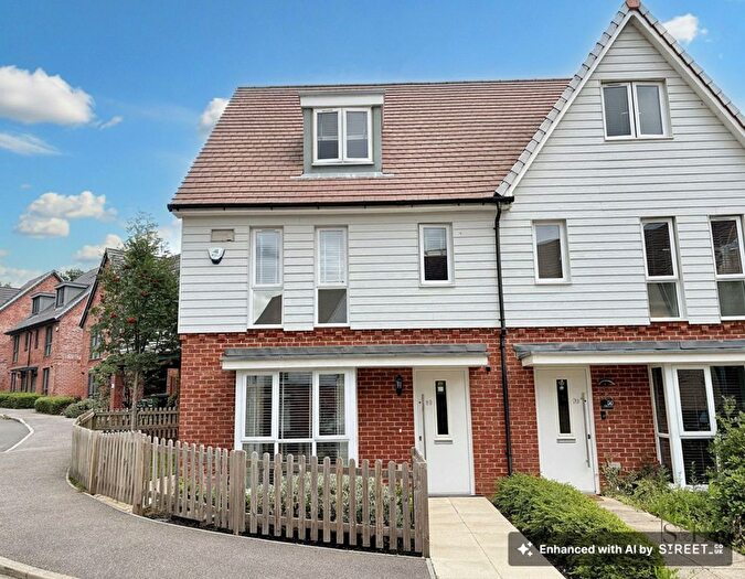 4 Bedroom Semi-detached House For Sale In John Haselden Crescent, Ashford, TN23