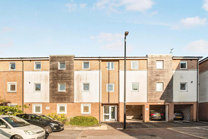 2 Bedroom Flat To Rent In Burford Gardens, Cardiff, CF11