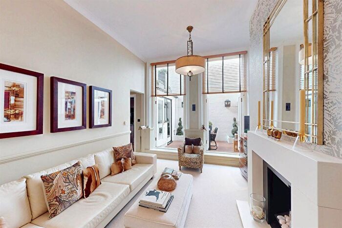 1 Bedroom Flat For Sale In Hans Place, London, SW1X