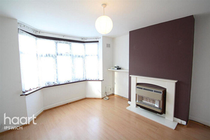 3 Bedroom Semi Detached House To Rent In Belstead Avenue, Ipswich, IP2