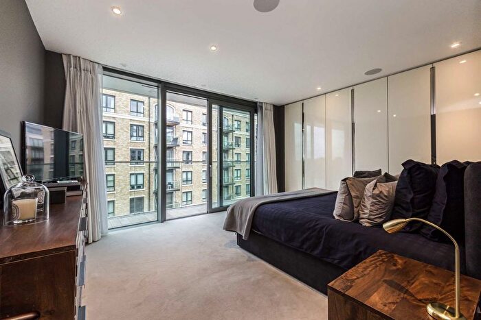 3 Bedroom Flat To Rent In Parr's Way, Hammersmith, W6