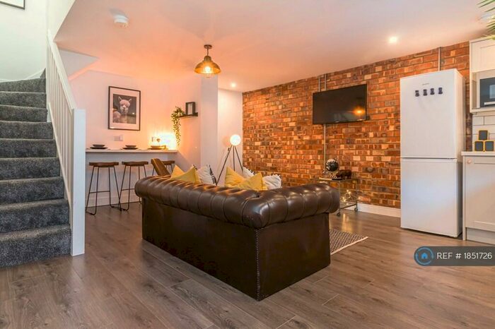 3 Bedroom Flat To Rent In Smithdown Road, Liverpool, L15