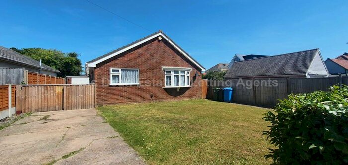 2 Bedroom Bungalow To Rent In Hamworthy, Poole, Dorset, BH15