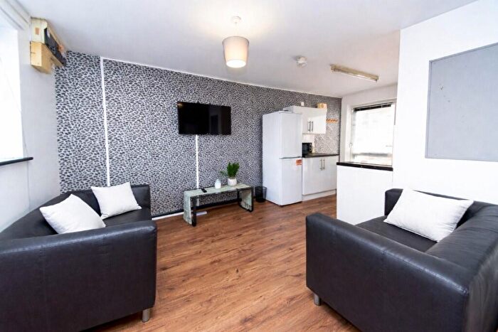 4 Bedroom Town House To Rent In North Sherwood Street, Nottingham, NG1