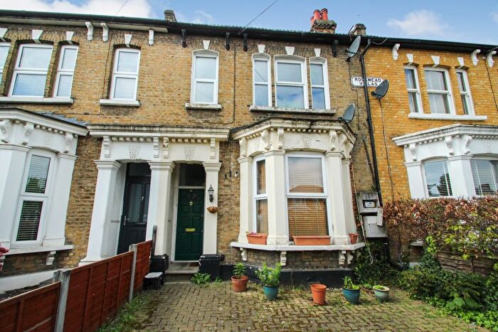 2 Bedroom Flat To Rent In Woodriffe Road, Leytonstone, London, E11