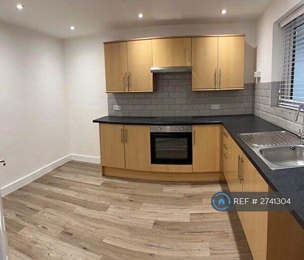 3 Bedroom Maisonette To Rent In Bucknell Road, Bicester, OX26