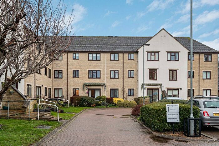 2 Bedroom Flat For Sale In Barclay Court, Trafalgar Road, Cirencester, Gloucestershire, GL7
