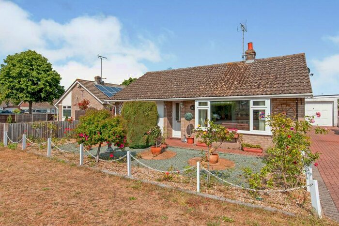 2 Bedroom Detached Bungalow To Rent In St Nicholas Walk, Brandon, IP27