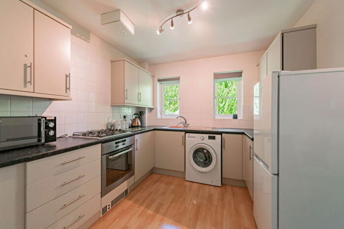 2 Bedroom Flat For Sale In Clarendon House, Park Cottage Drive, Fareham, PO15