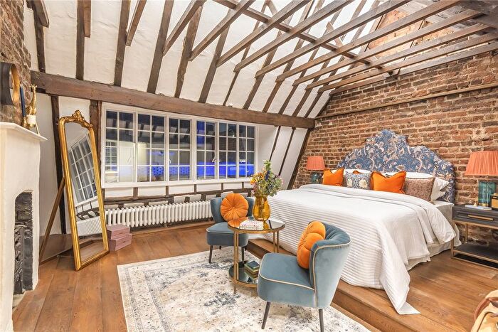 4 Bedroom Terraced House For Sale In D'arblay Street, Soho, London, W1F