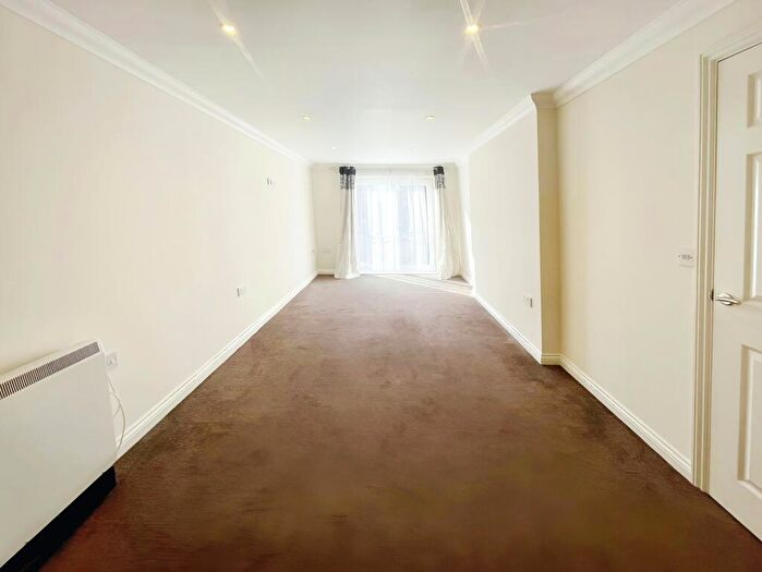 1 Bedroom Flat To Rent In St Andrews Court, Calcutta Road, Tilbury, RM18