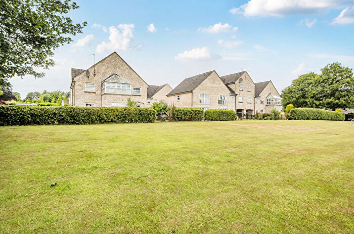 3 Bedroom Flat For Sale In Lakeside Approach, Barkston Ash, Tadcaster, North Yorkshire, LS24