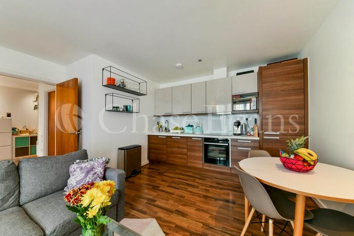 1 Bedroom Flat To Rent In Carmine Wharf, Copenhagen Place, Limehouse, E14