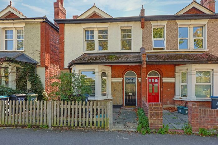 2 Bedroom Flat For Sale In Fairfield South, Kingston, KT1