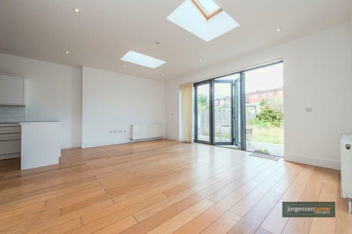 4 Bedroom Terraced House To Rent In Herbert Gardens, Kensal Rise, London, NW10