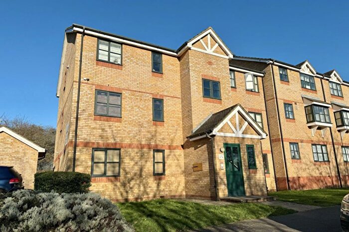 1 Bedroom Flat To Rent In Lovegrove Drive, Slough, SL2