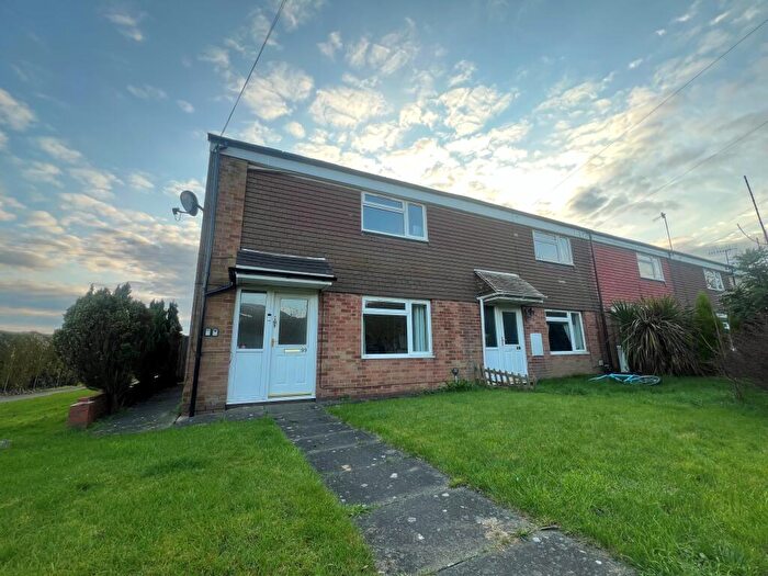 2 Bedroom House To Rent In Shelley Close, Bromsgrove, B61