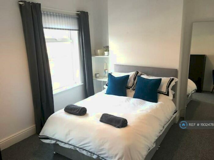 4 Bedroom Terraced House To Rent In Barff Road, Salford, M5