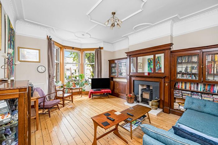 2 Bedroom Flat For Sale In Baronscourt Terrace, Willowbrae, Edinburgh, EH8