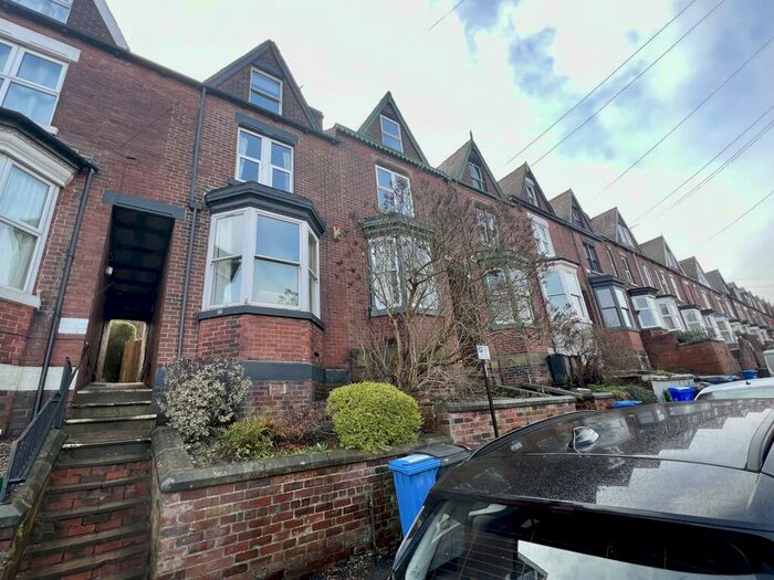 3 Bedroom House To Rent In Westbrook Bank, Sharrow Vale, S11