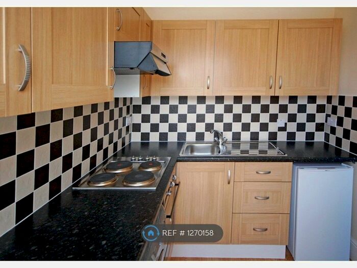 Studio To Rent In Deansbrook Road, Edgware HA8