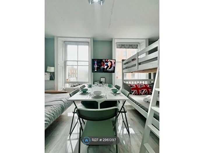 Studio To Rent In Crawford Place, London, W1H