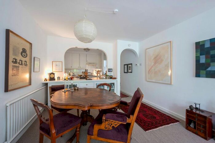 2 Bedroom Maisonette To Rent In Claudia Place, Southfields, London, SW19