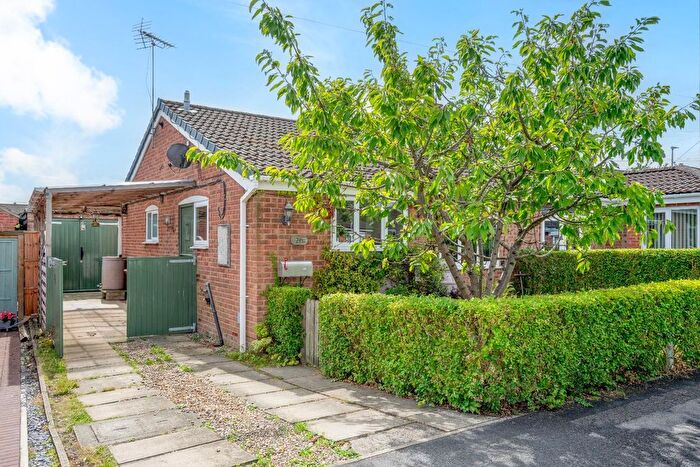 2 Bedroom Semi-Detached Bungalow For Sale In Moorfield Drive, Wilberfoss, York, YO41