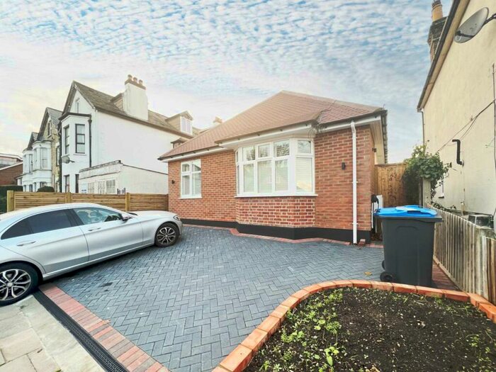 5 Bedroom Detached Bungalow To Rent In Montem Road, New Malden, KT3