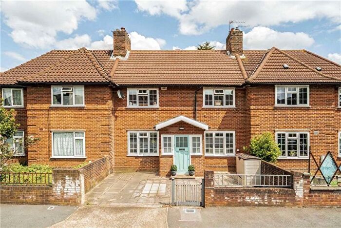 4 Bedroom Terraced House For Sale In Daffodil Street, Shepherd's Bush, W12