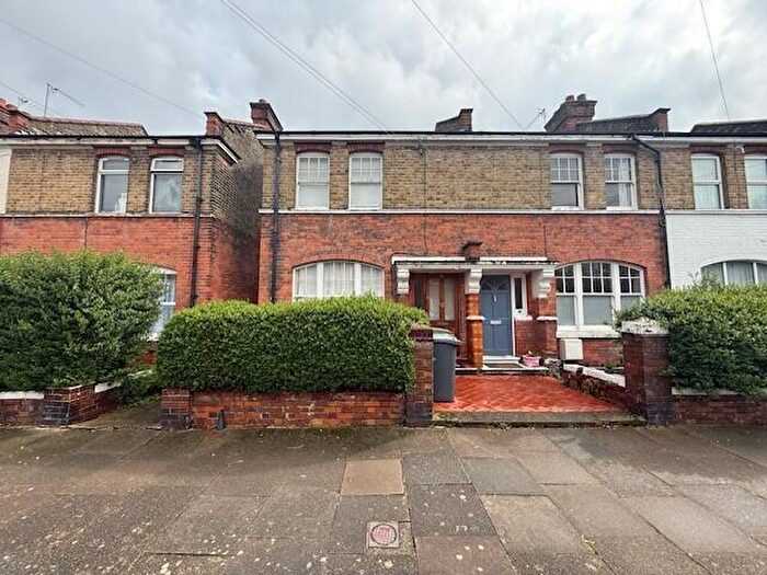 2 Bedroom Terraced House To Rent In Maurice Avenue, London, N22