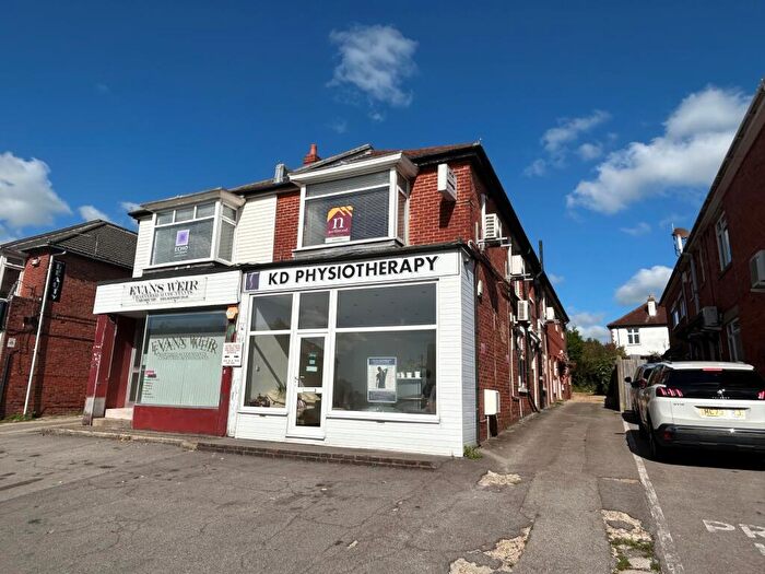 2 Bedroom Flat For Sale In Havant Road, Drayton, Portsmouth, PO6