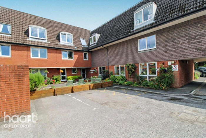 1 Bedroom Flat To Rent In Wey Hill, Haslemere, GU27