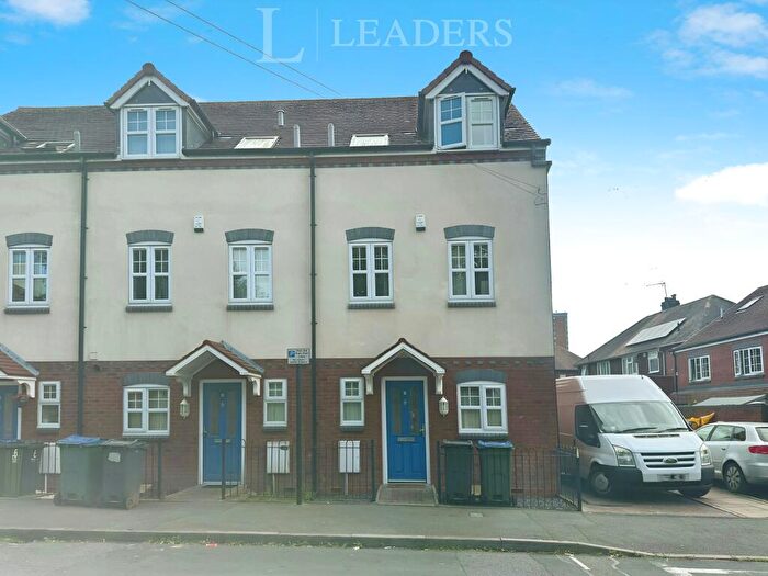 3 Bedroom End Of Terrace House To Rent In Lewisham Street, B71