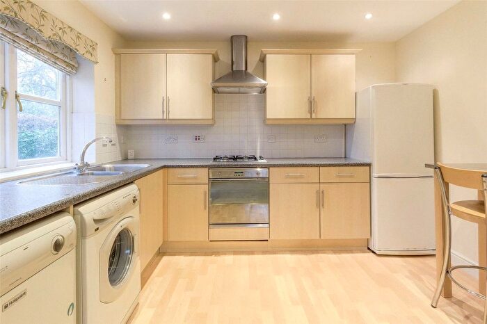 1 Bedroom Flat For Sale In Greyhound Lane, Winslow, Buckingham, MK18