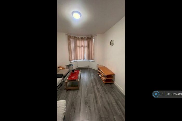 1 Bedroom Flat To Rent In Lancaster Road, London, EN4