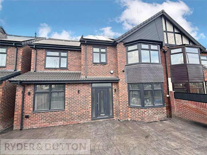 6 Bedroom Semi-Detached House To Rent In Middleton Road, Manchester, Greater Manchester, M8