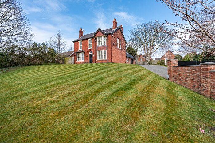 4 Bedroom Detached House For Sale In Swanlow Lane, Winsford, CW7