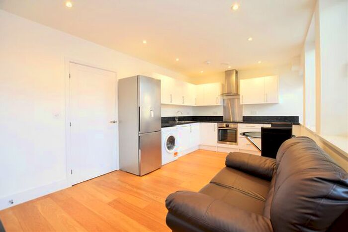 1 Bedroom Flat To Rent In Sussex House, The Forbury, Reading, Berkshire, RG1