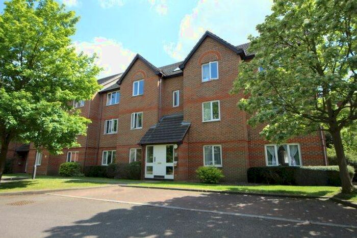 2 Bedroom Flat To Rent In John Austin Close, Kingston Upon Thames, KT2