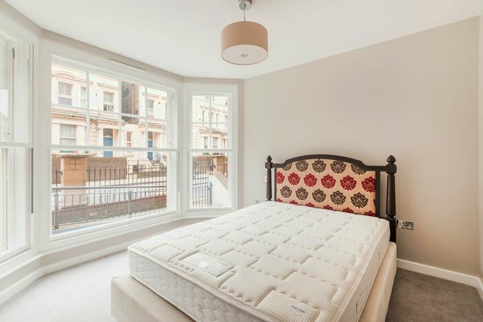 2 Bedroom Flat To Rent In Earls Court Road, London, SW5