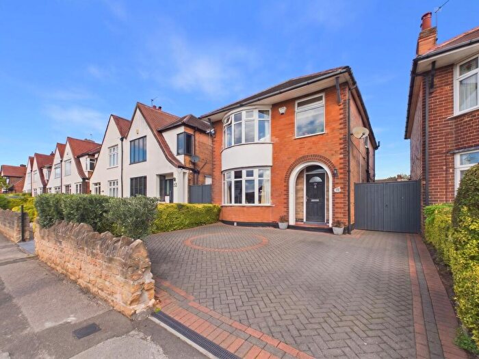 4 Bedroom Detached House For Sale In Cliff Road, Carlton, Nottingham, NG4