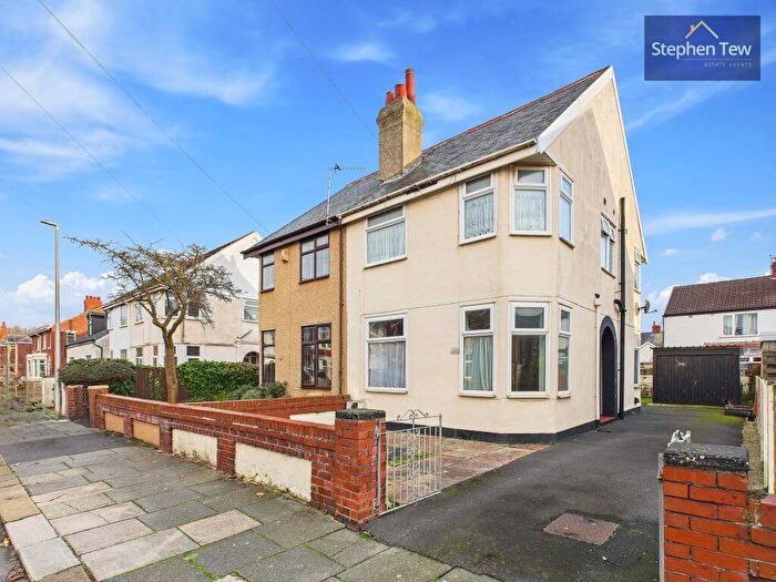3 Bedroom Semi-Detached House For Sale In Fenber Avenue, Blackpool, FY4