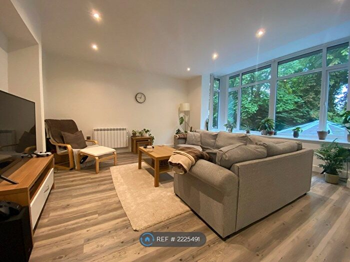 2 Bedroom Flat To Rent In Mayfield, Eccleston Park, Prescot, L34