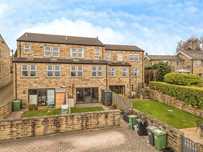 4 Bedroom Terraced House For Sale In St. Georges Road, Scholes, Holmfirth, HD9